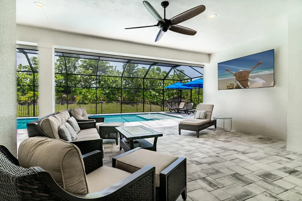 14224 Laguna Springs Lane Naples FL 34114