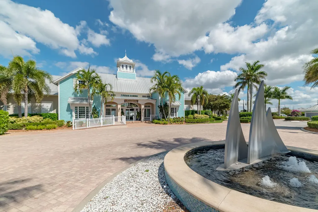 14224 Laguna Springs Lane Naples FL 34114