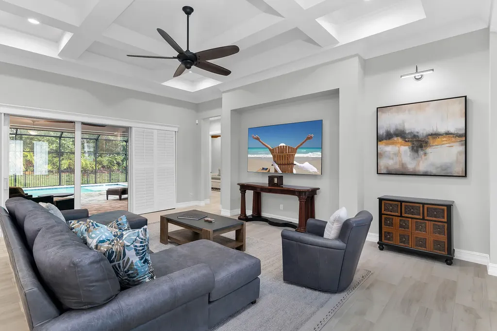 14224 Laguna Springs Lane Naples FL 34114