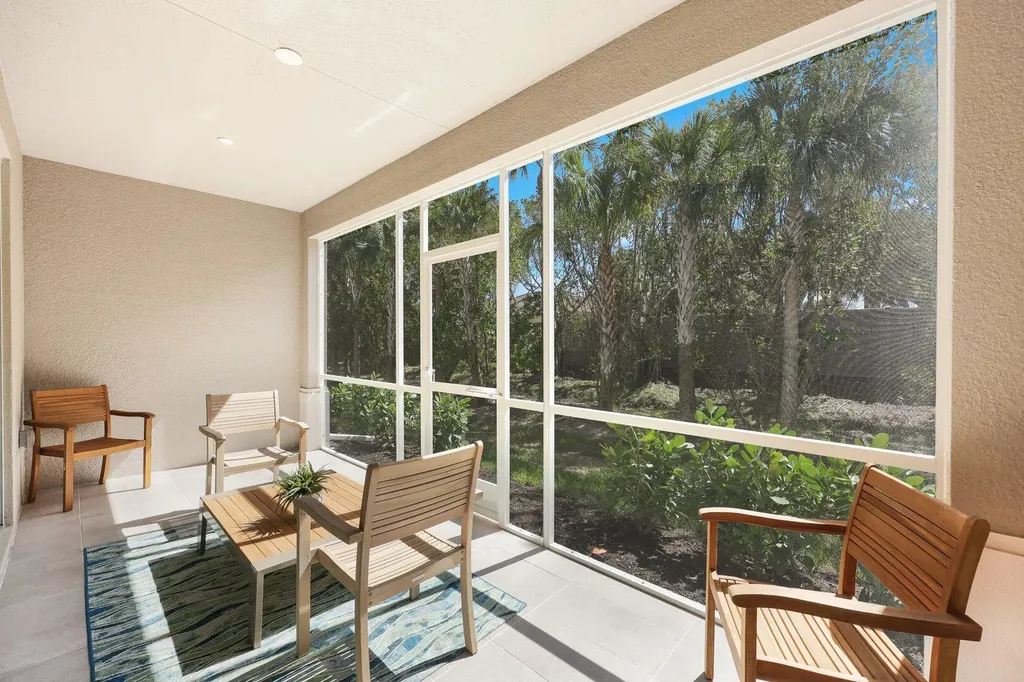 268 Indies Drive E Naples FL 34114