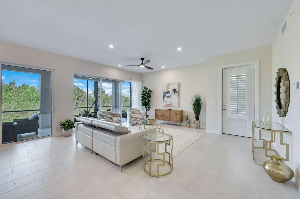 322 Indies Drive W Naples FL 34114