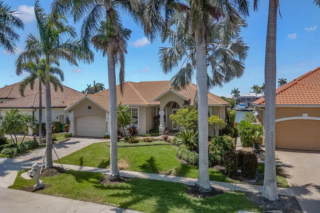 1824 N Bahama Avenue Marco Island FL 34145