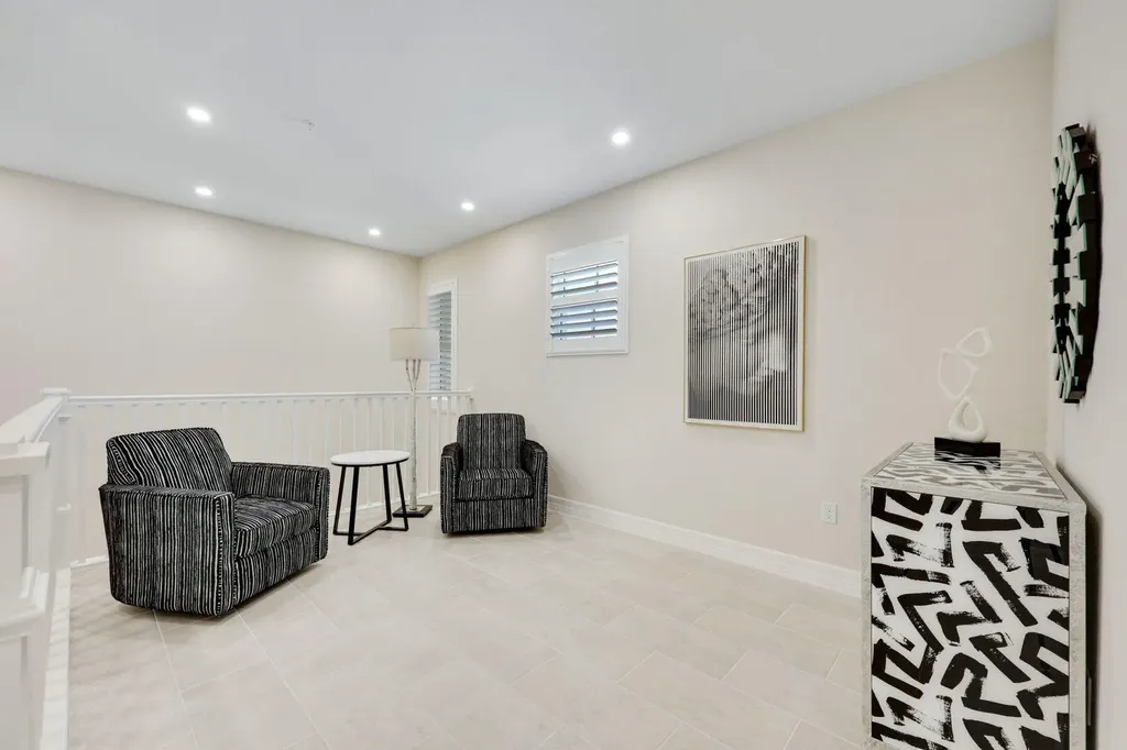 303 Indies Drive W Naples FL 34114