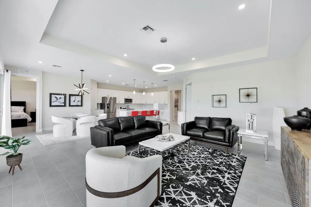 303 Indies Drive W Naples FL 34114