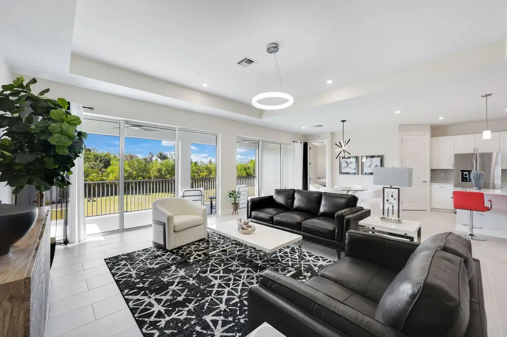 303 Indies Drive W Naples FL 34114