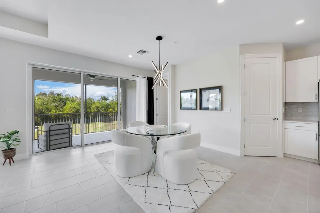 303 Indies Drive W Naples FL 34114