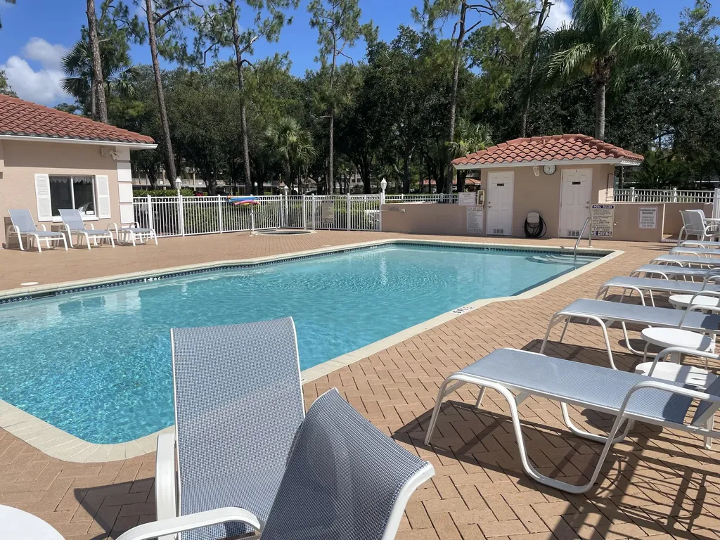 5970 Amherst Drive Naples FL 34112