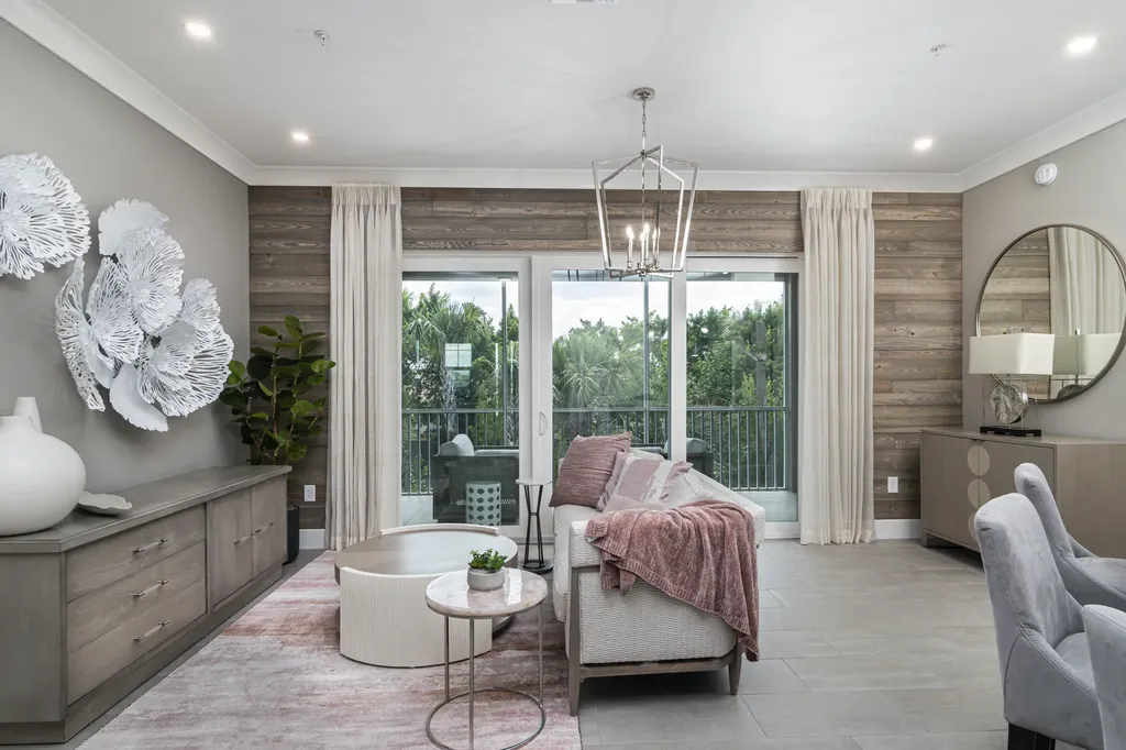 298 Indies Drive E Naples FL 34114