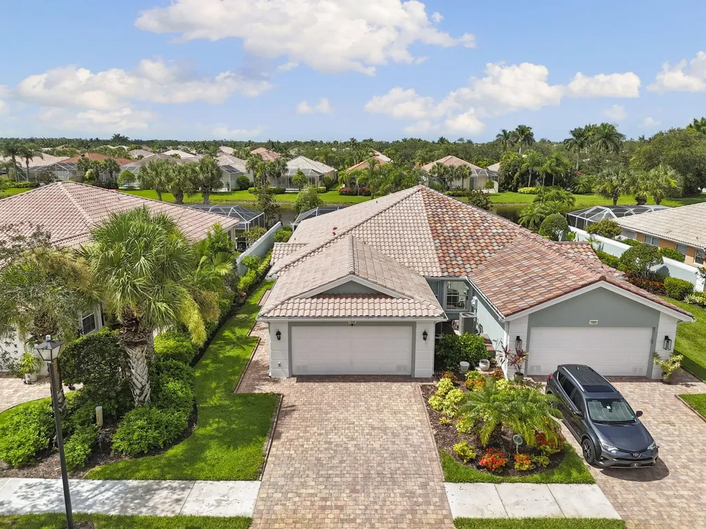 7528 Novara Court Naples FL 34114