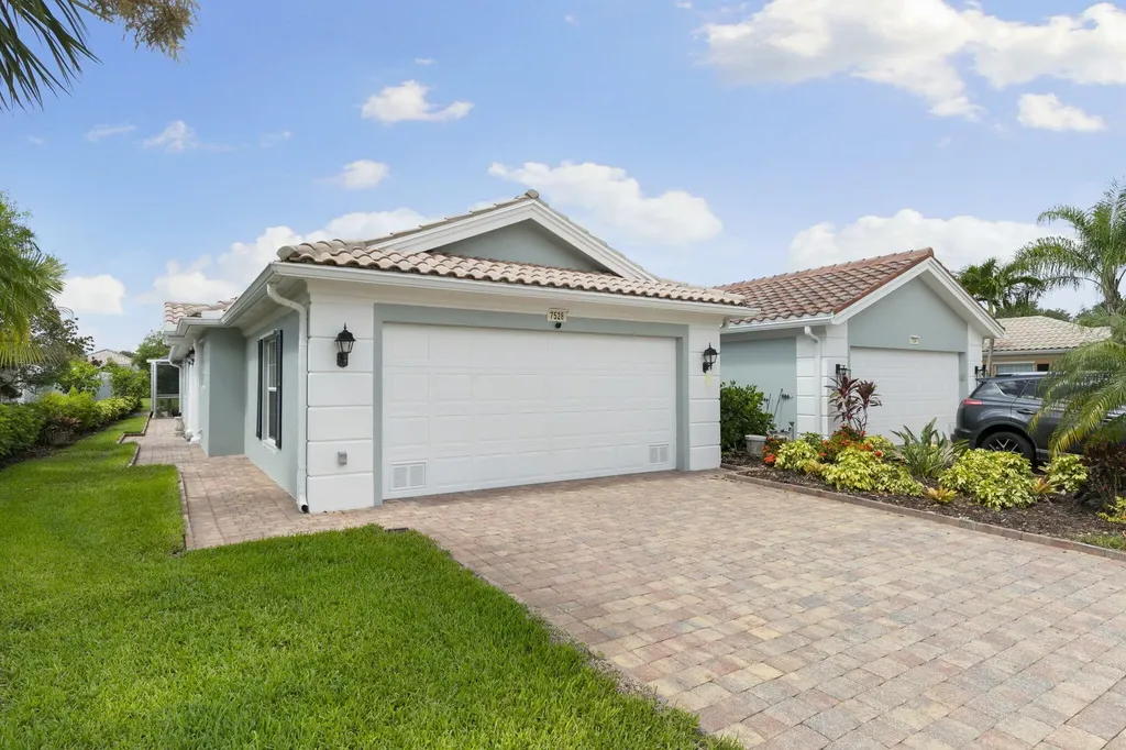 7528 Novara Court Naples FL 34114