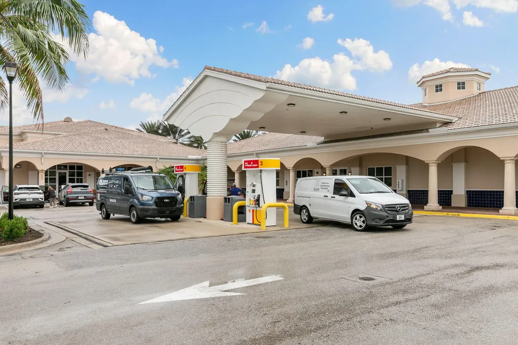 7528 Novara Court Naples FL 34114