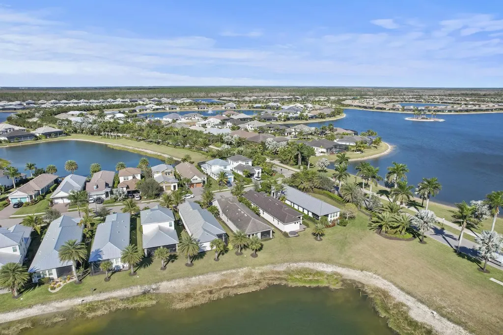 14166 Nautica Court Naples FL 34114