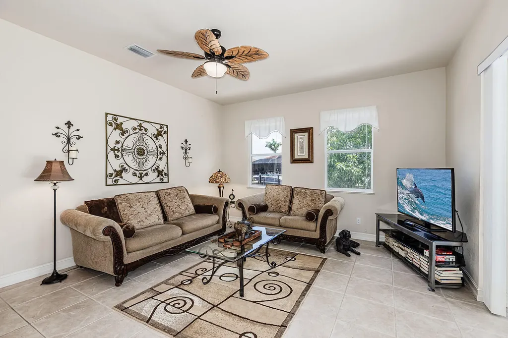 331 Waterleaf Court Marco Island FL 34145