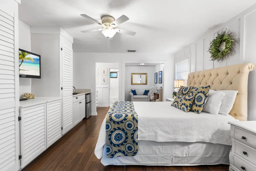 65 Tahiti Road Marco Island FL 34145