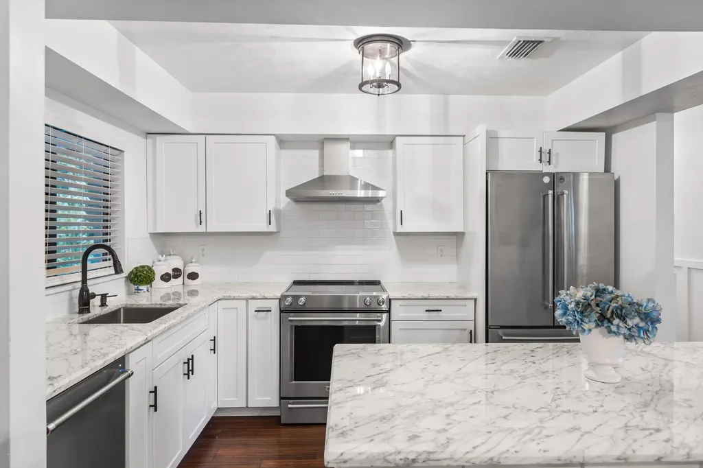 65 Tahiti Road Marco Island FL 34145