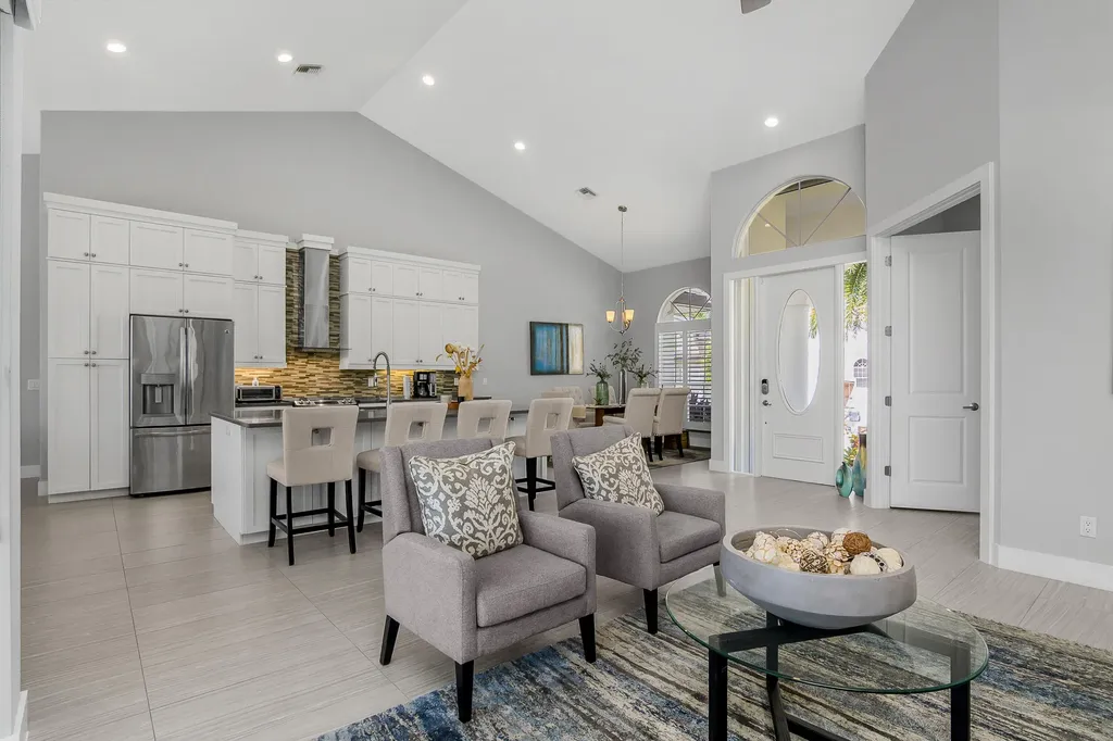 609 Crescent Marco Island FL 34145