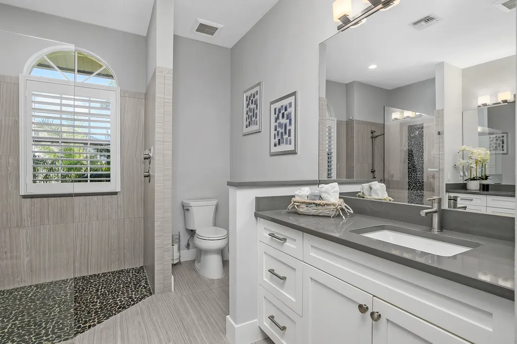 609 Crescent Marco Island FL 34145