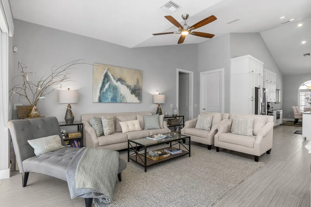 609 Crescent Marco Island FL 34145