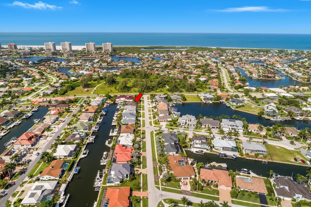 609 Crescent Marco Island FL 34145