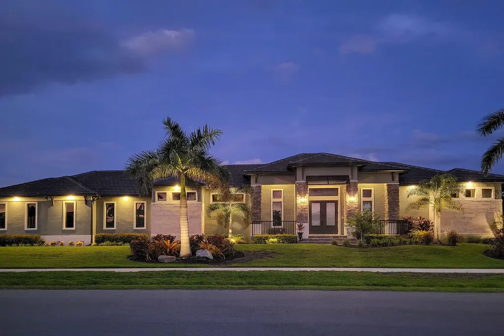 1517 Buccaneer Court Marco Island FL 34145