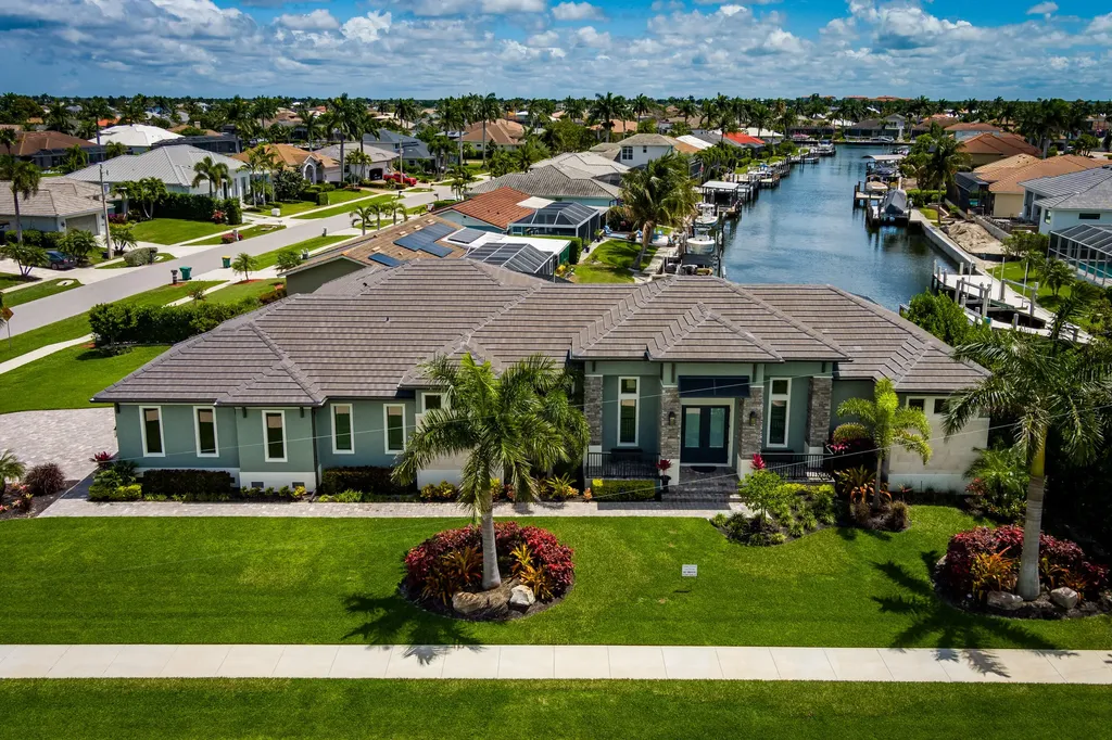 Marco Island FL, 1517 Buccaneer Court