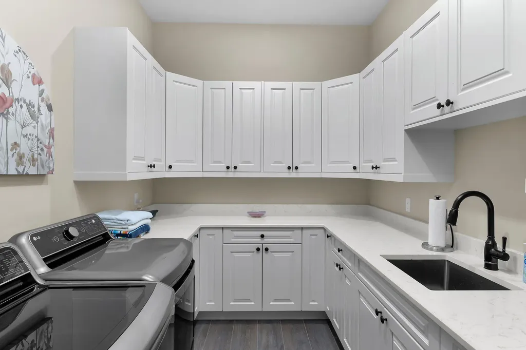 1517 Buccaneer Court Marco Island FL 34145