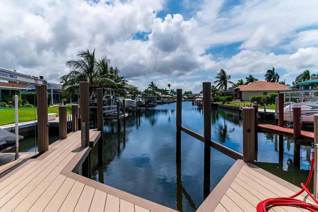 1517 Buccaneer Court Marco Island FL 34145