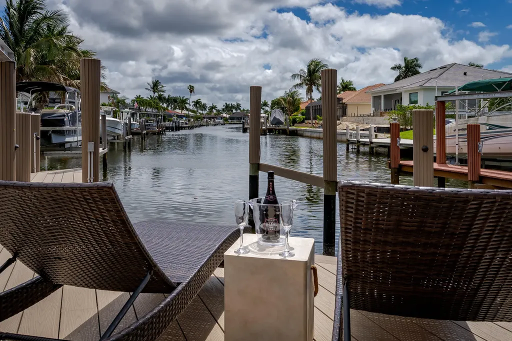 1517 Buccaneer Court Marco Island FL 34145