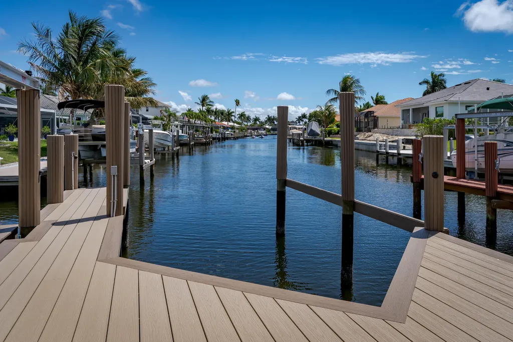 1517 Buccaneer Court Marco Island FL 34145