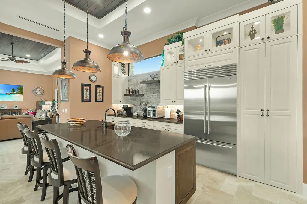 1517 Buccaneer Court Marco Island FL 34145