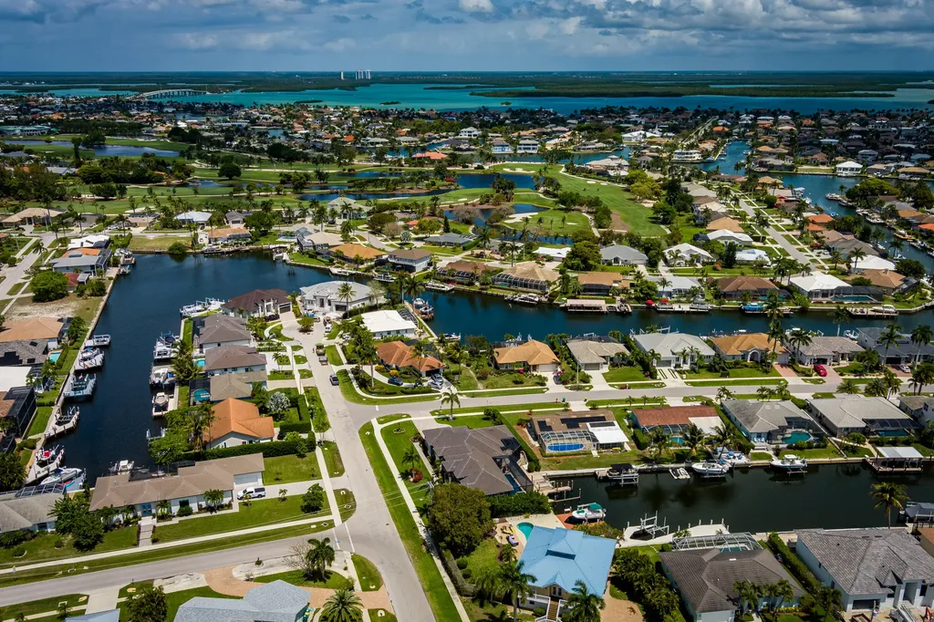 1517 Buccaneer Court Marco Island FL 34145