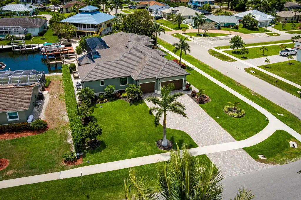 1517 Buccaneer Court Marco Island FL 34145