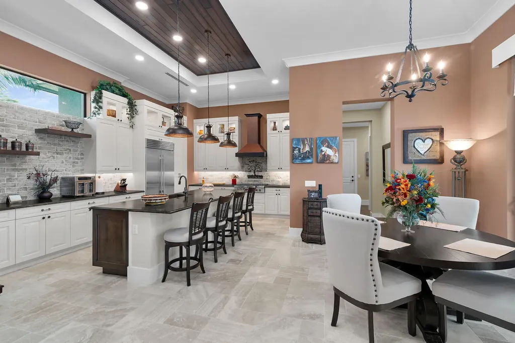 1517 Buccaneer Court Marco Island FL 34145