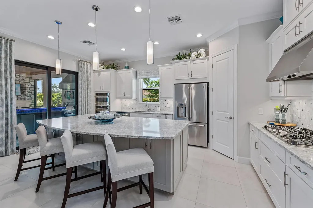 9596 Mussorie Court Naples FL 34114