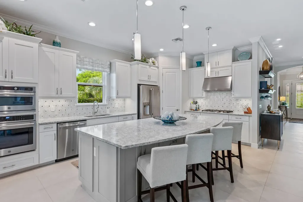 9596 Mussorie Court Naples FL 34114