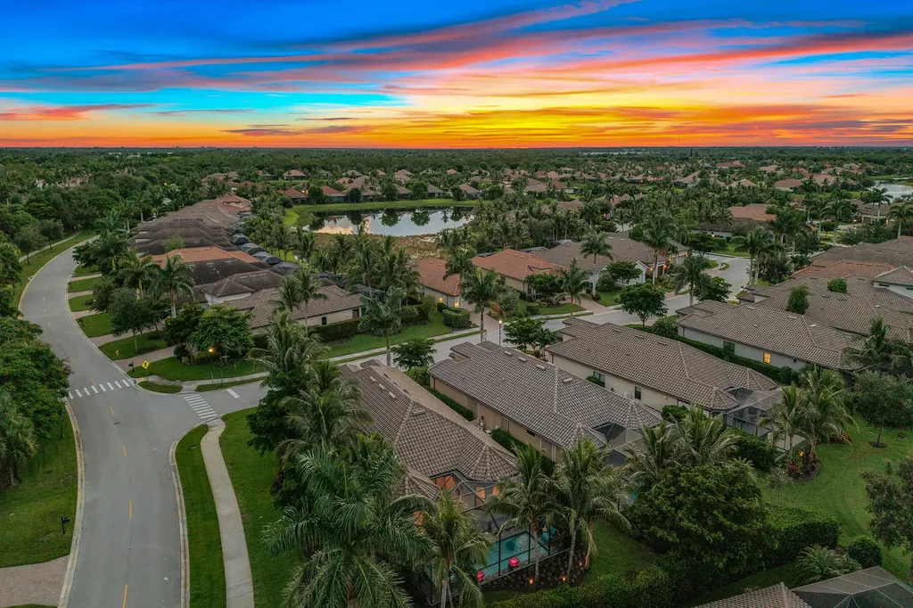 9596 Mussorie Court Naples FL 34114