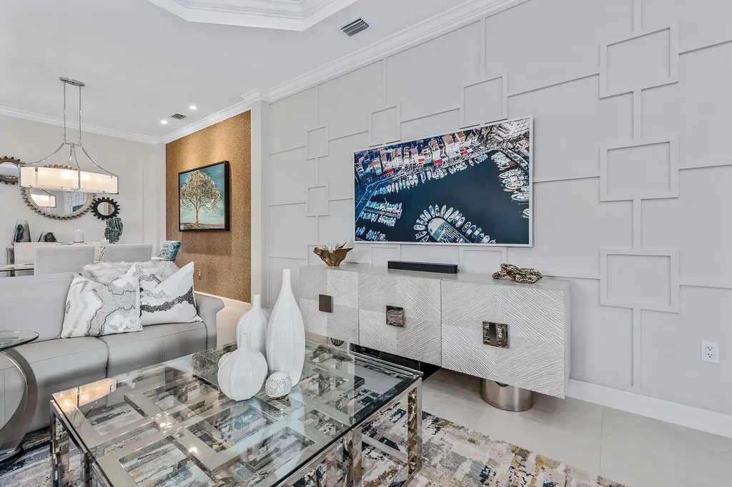 9596 Mussorie Court Naples FL 34114