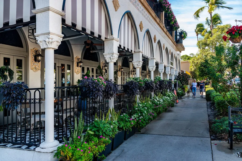 1835 Florida Club Circle Naples FL 34112