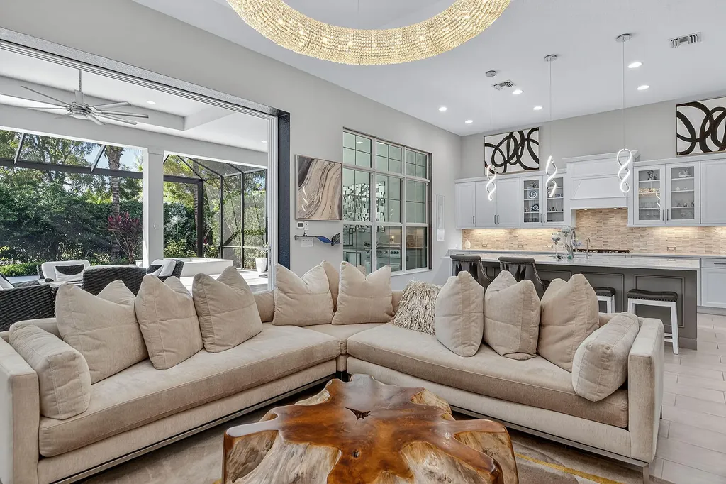 3164 Capistrano Lane Naples FL 34114