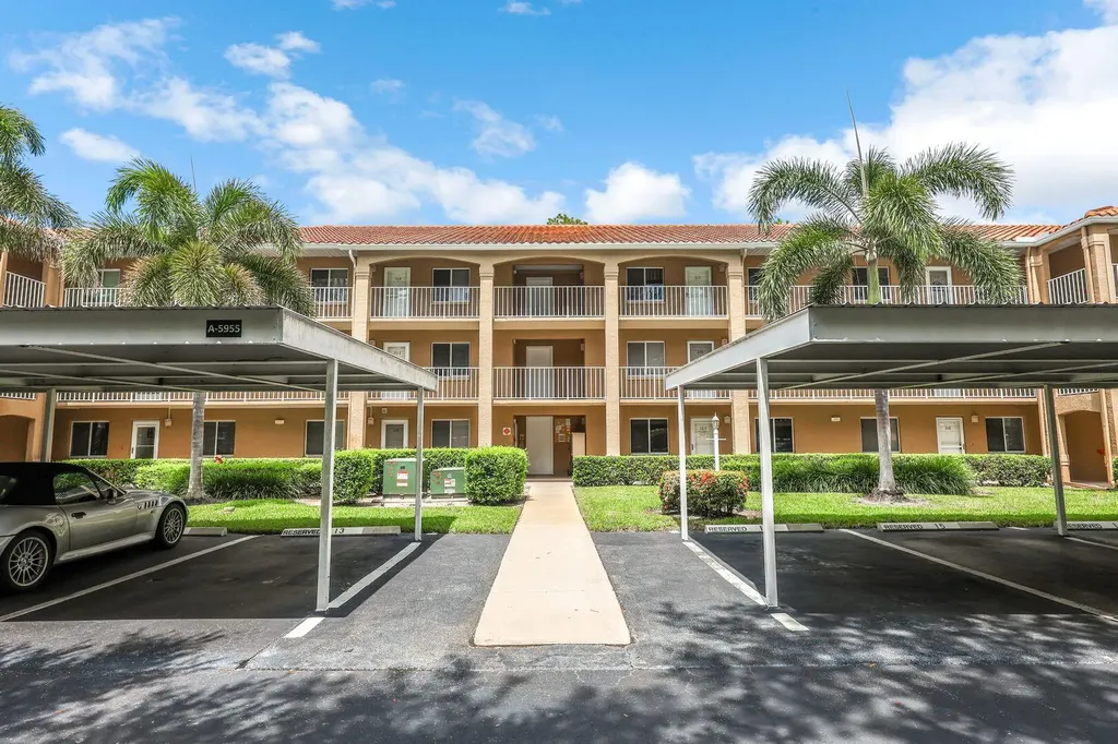 5955 Bloomfield Circle Naples FL 34112