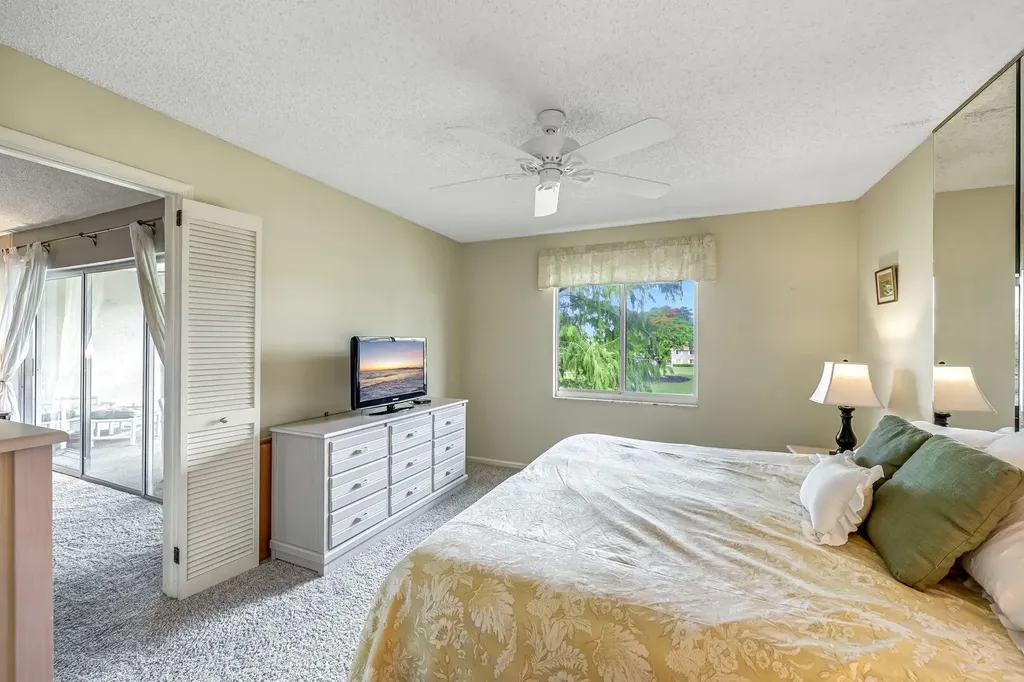 5955 Bloomfield Circle Naples FL 34112