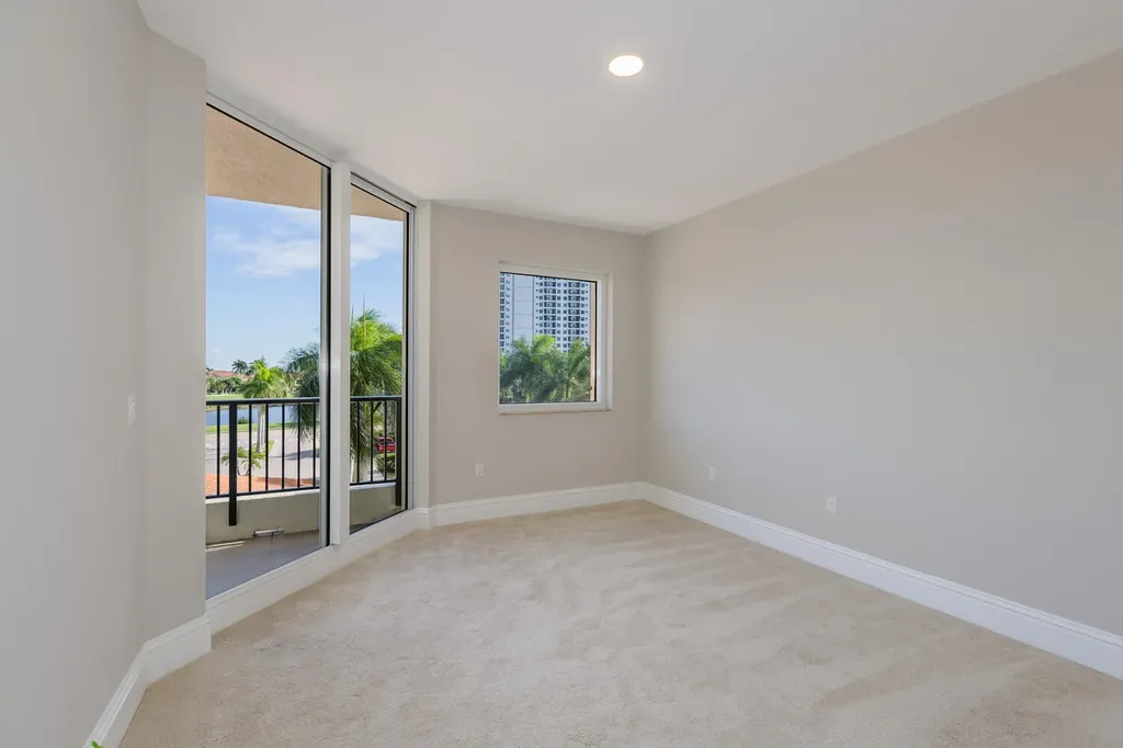1065 Borghese Lane Naples FL 34114