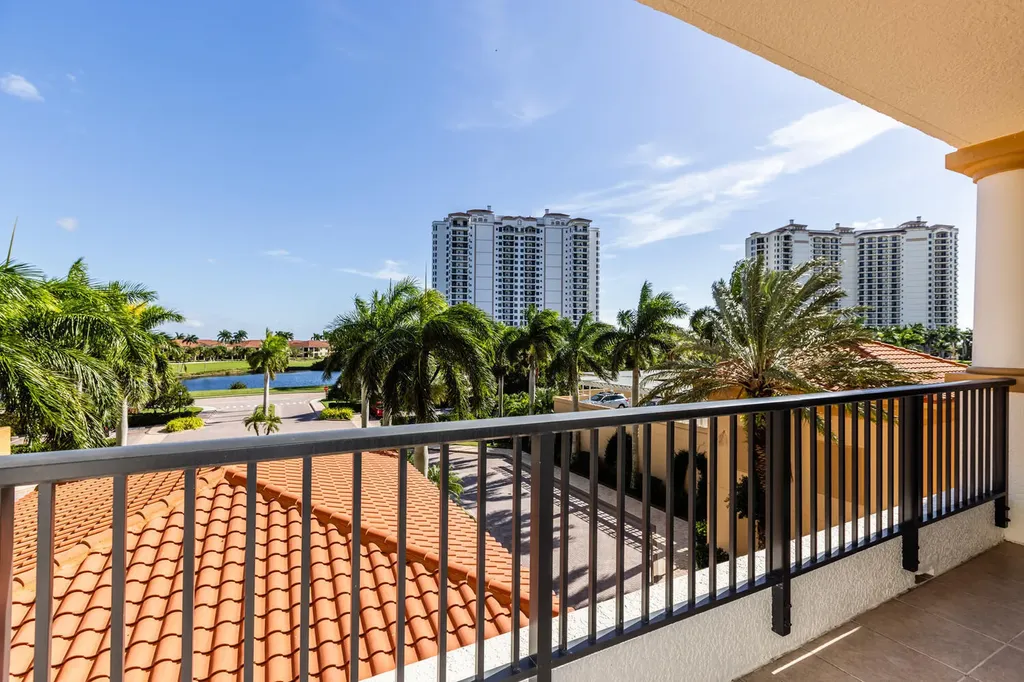 1065 Borghese Lane Naples FL 34114