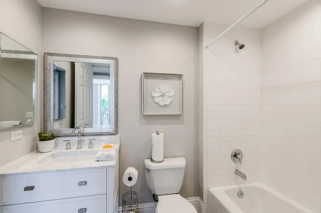 1065 Borghese Lane Naples FL 34114