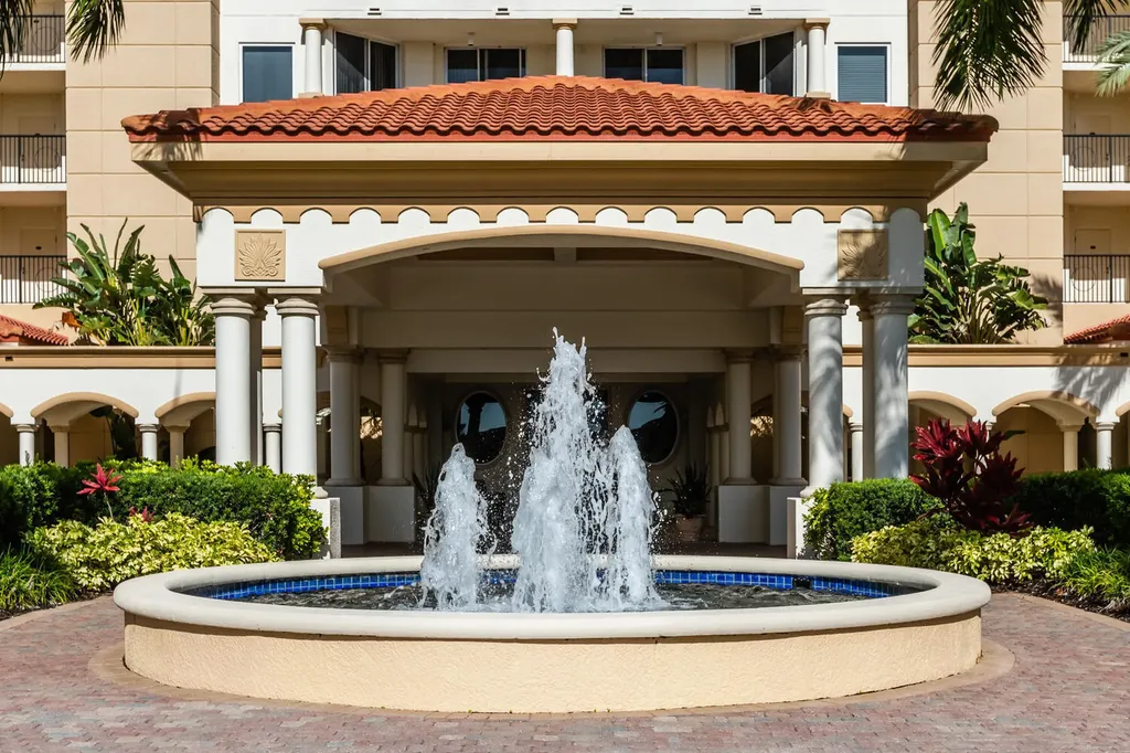 1065 Borghese Lane Naples FL 34114