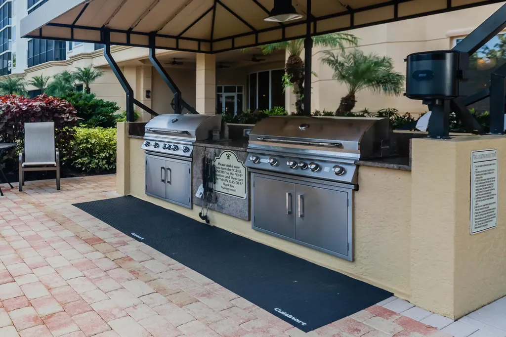 1065 Borghese Lane Naples FL 34114