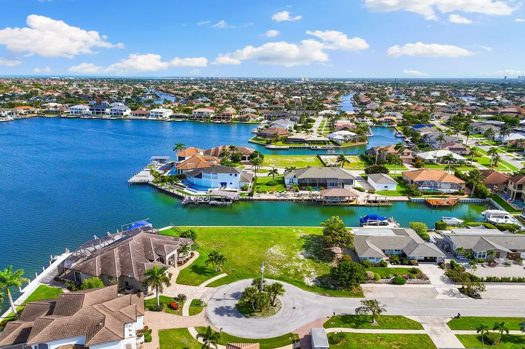 1020 Dill Court Marco Island FL 34145