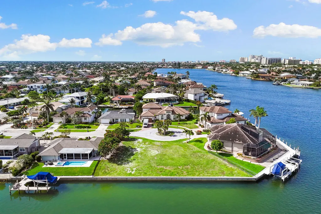 1020 Dill Court Marco Island FL 34145