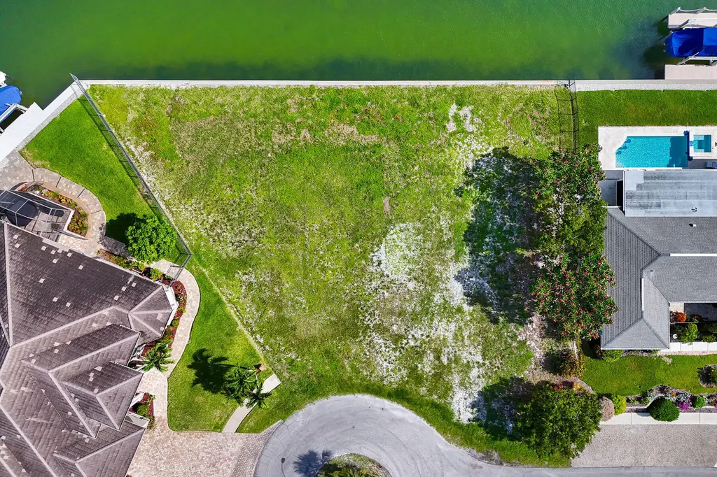1020 Dill Court Marco Island FL 34145