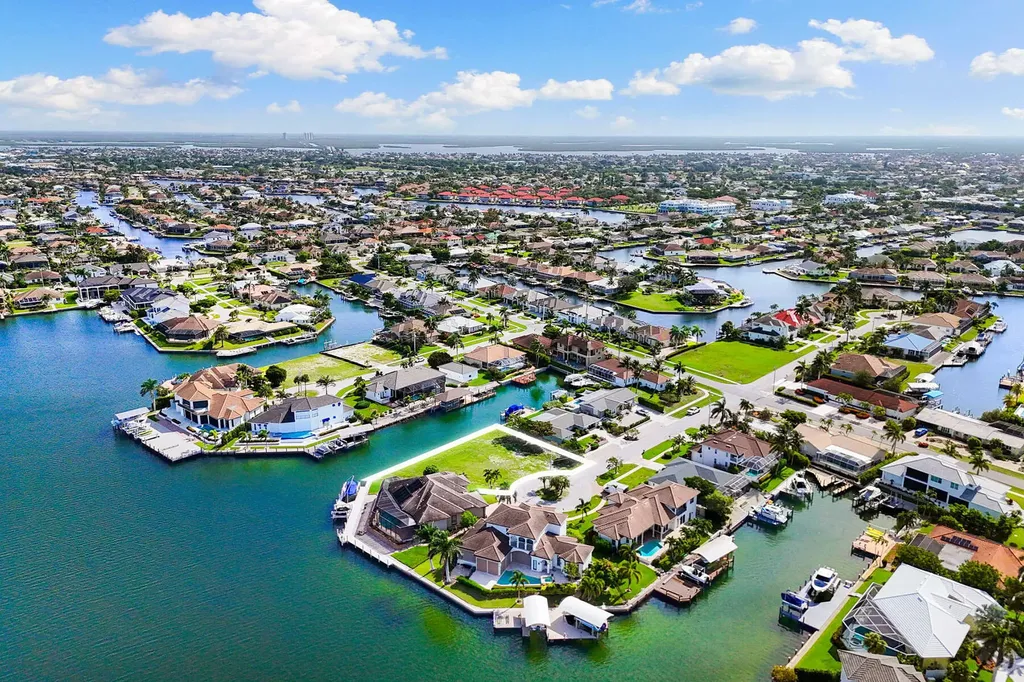 1020 Dill Court Marco Island FL 34145